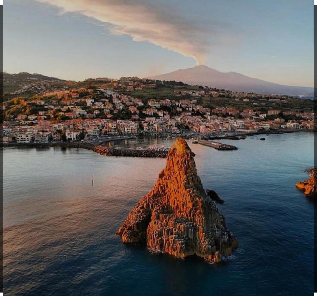 Bed and Breakfast Cbh Sicitaly Group Aci Castello Esterno foto